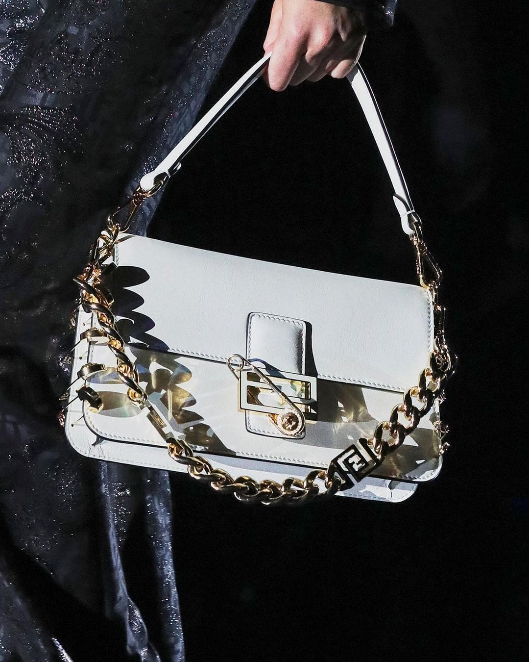 Fendace - Versace от Fendi, Fendi от Versace 2021 от RUNWAY ЖУРНАЛ
