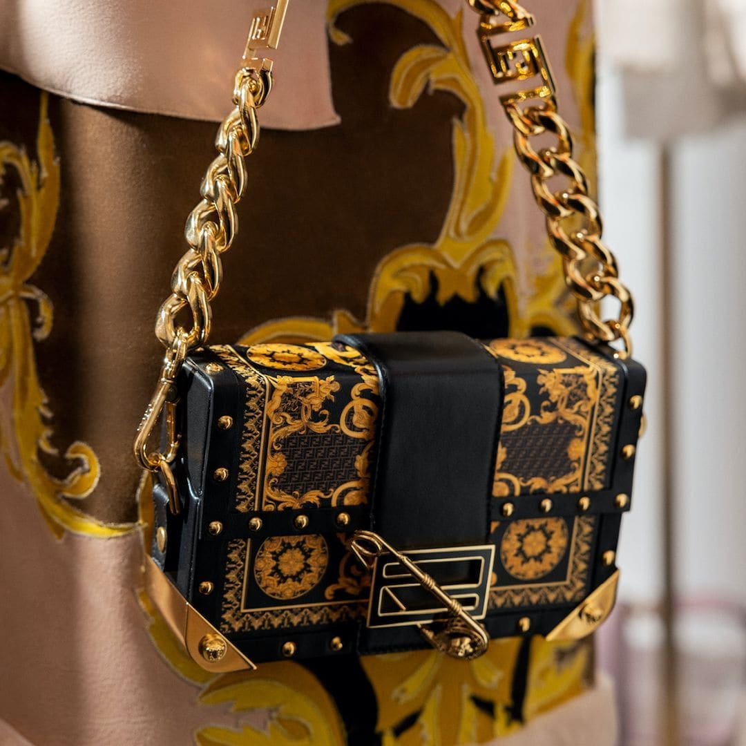 Fendace - Versace от Fendi, Fendi от Versace 2021 от RUNWAY ЖУРНАЛ