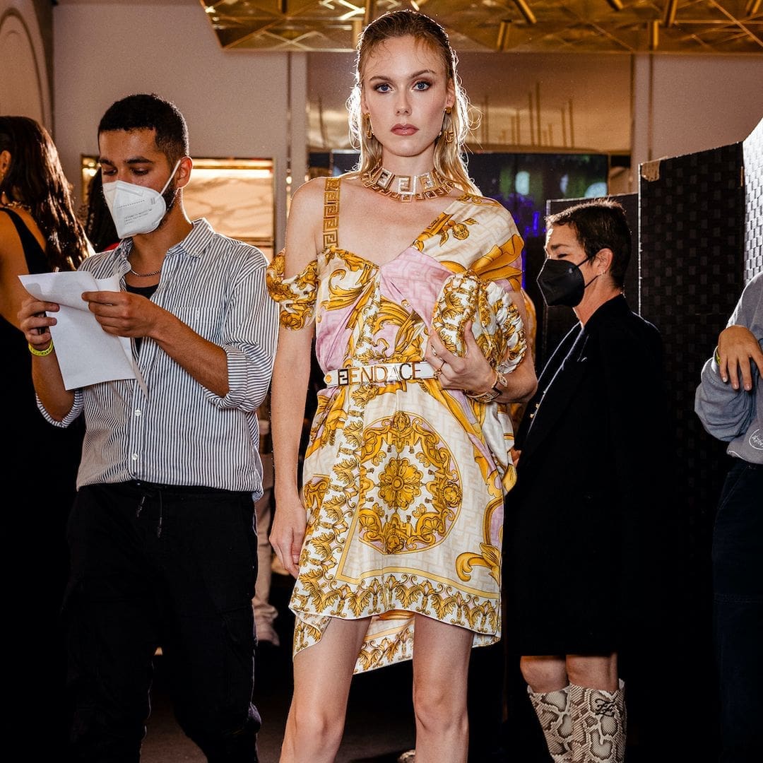 Fendace - Versace от Fendi, Fendi от Versace 2021 от RUNWAY ЖУРНАЛ