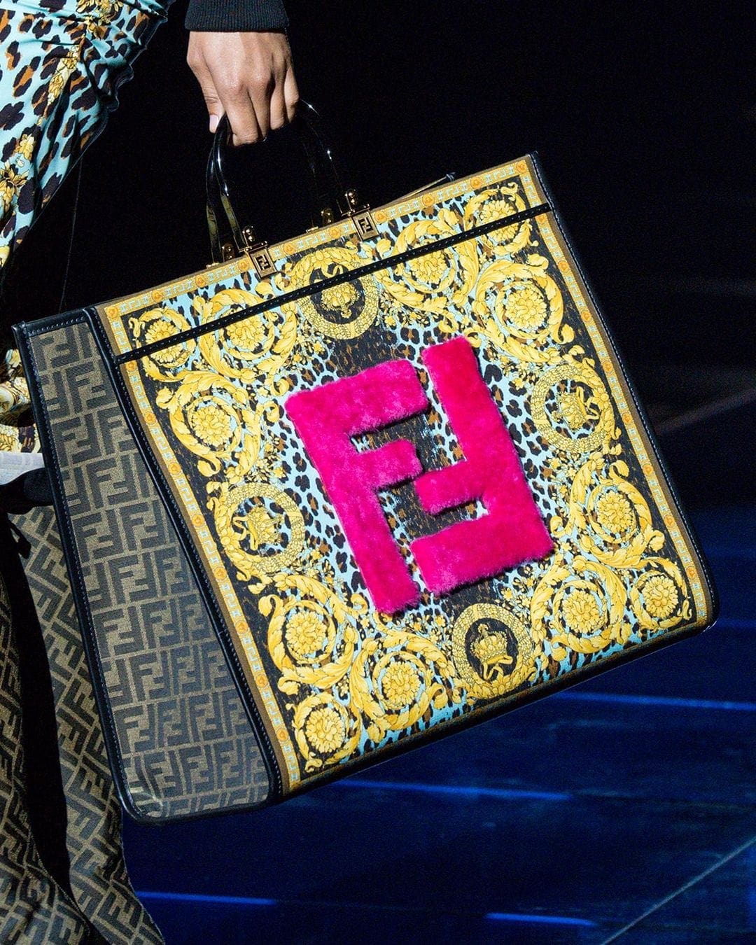 Fendace - Versace от Fendi, Fendi от Versace 2021 от RUNWAY ЖУРНАЛ