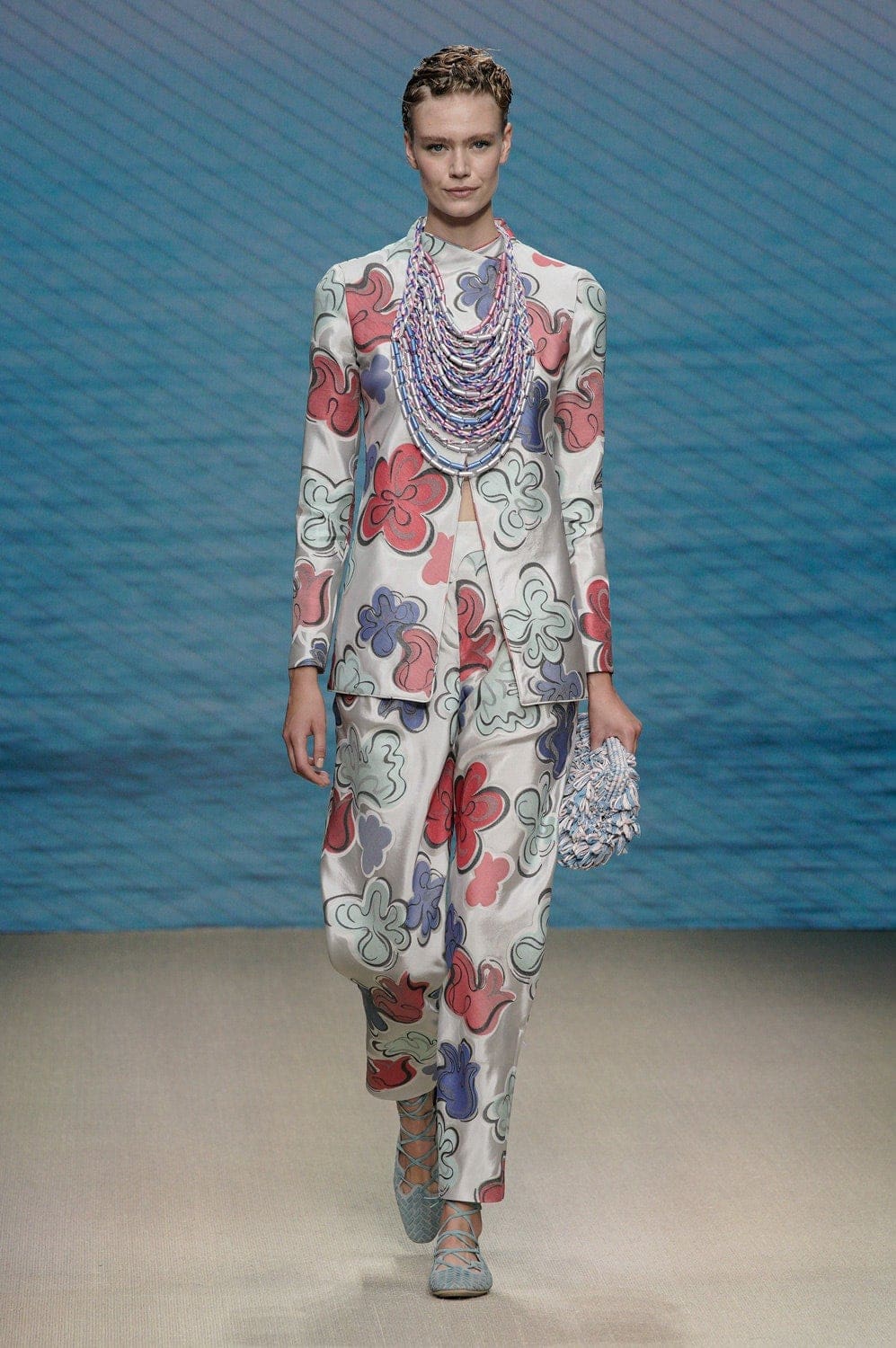 Giorgio Armani Frühling Sommer 2022 Mailand von RUNWAY MAGAZIN