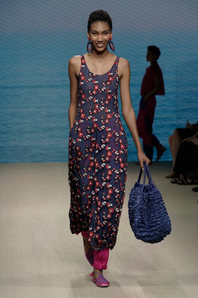Giorgio Armani Spring Summer 2022 Milan by RUNWAY MAGAZINE