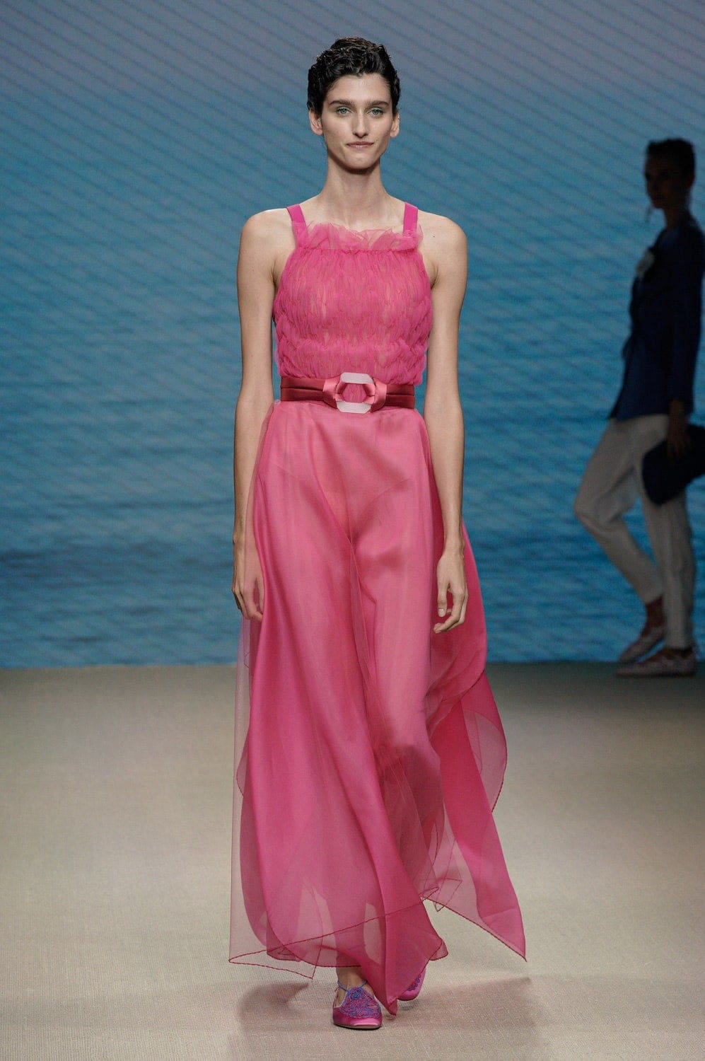 Giorgio Armani Frühling Sommer 2022 Mailand von RUNWAY MAGAZIN