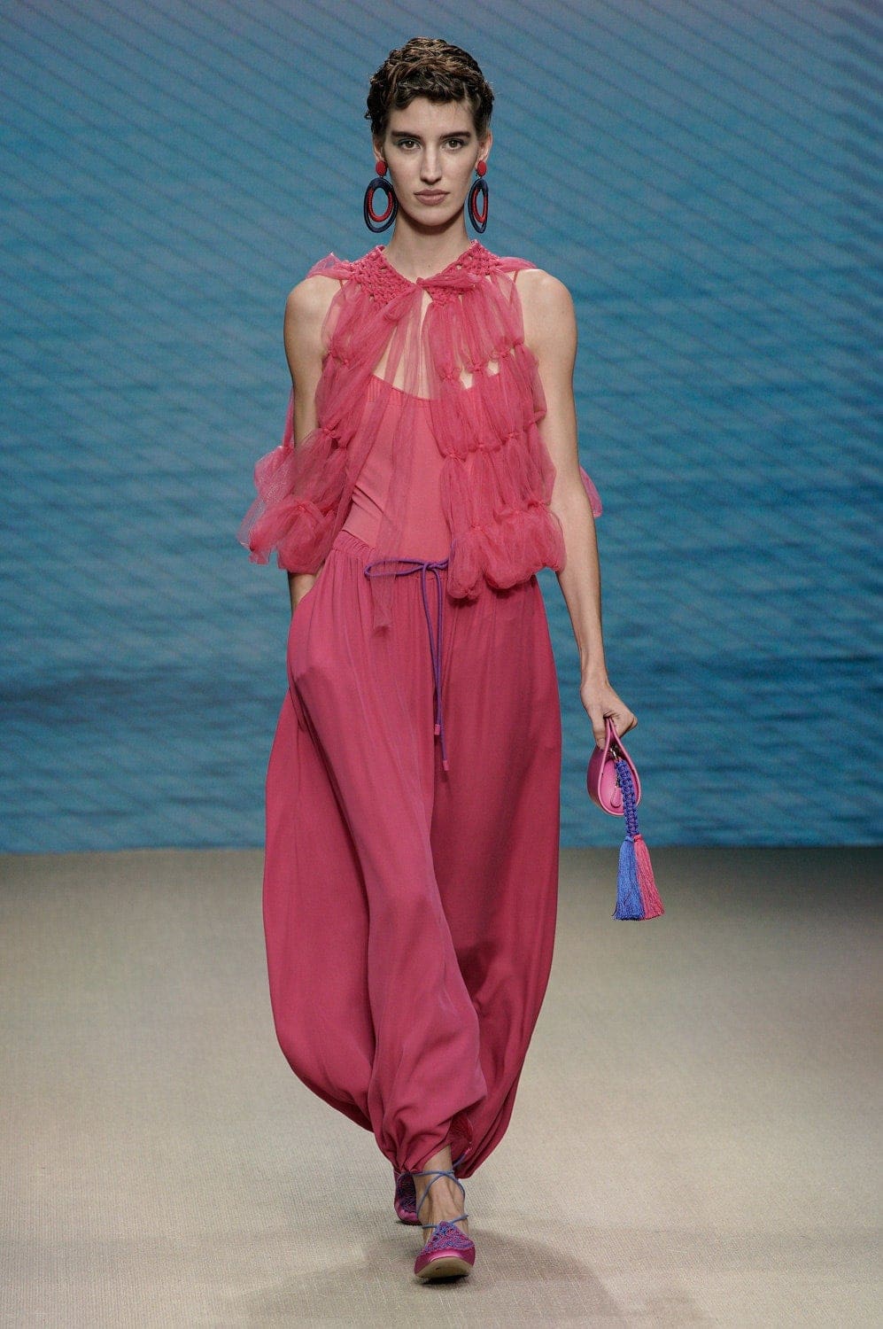 Giorgio Armani Frühling Sommer 2022 Mailand von RUNWAY MAGAZIN