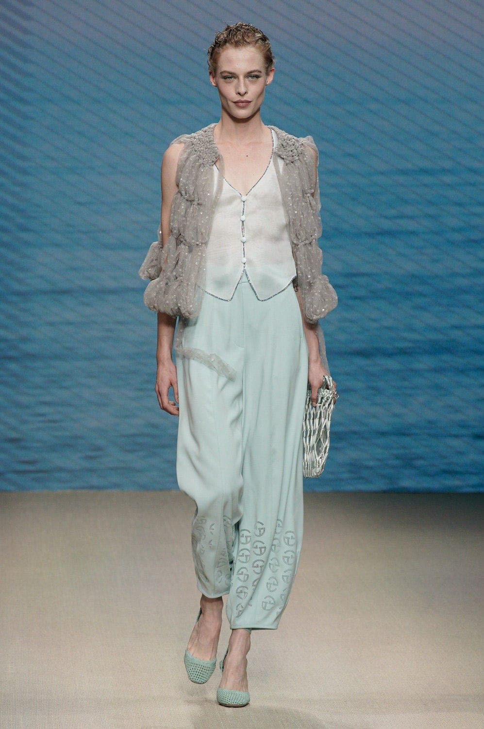 Giorgio Armani Frühling Sommer 2022 Mailand von RUNWAY MAGAZIN