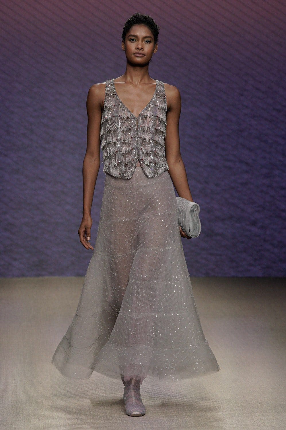 Giorgio Armani Frühling Sommer 2022 Mailand von RUNWAY MAGAZIN