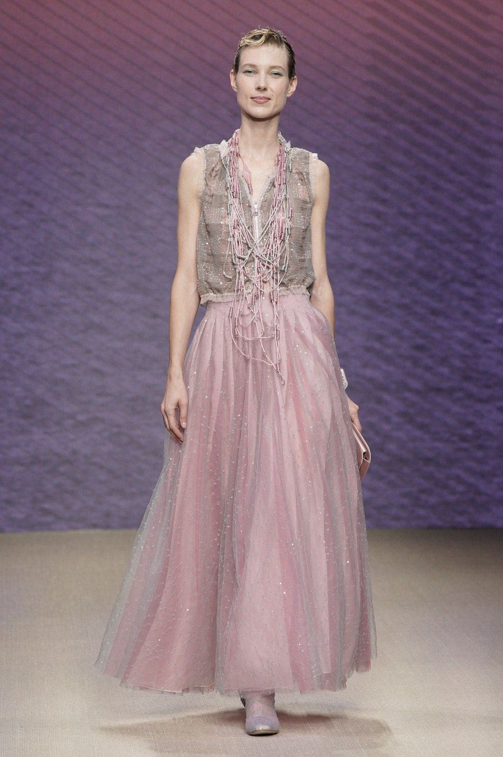 Giorgio Armani Frühling Sommer 2022 Mailand von RUNWAY MAGAZIN