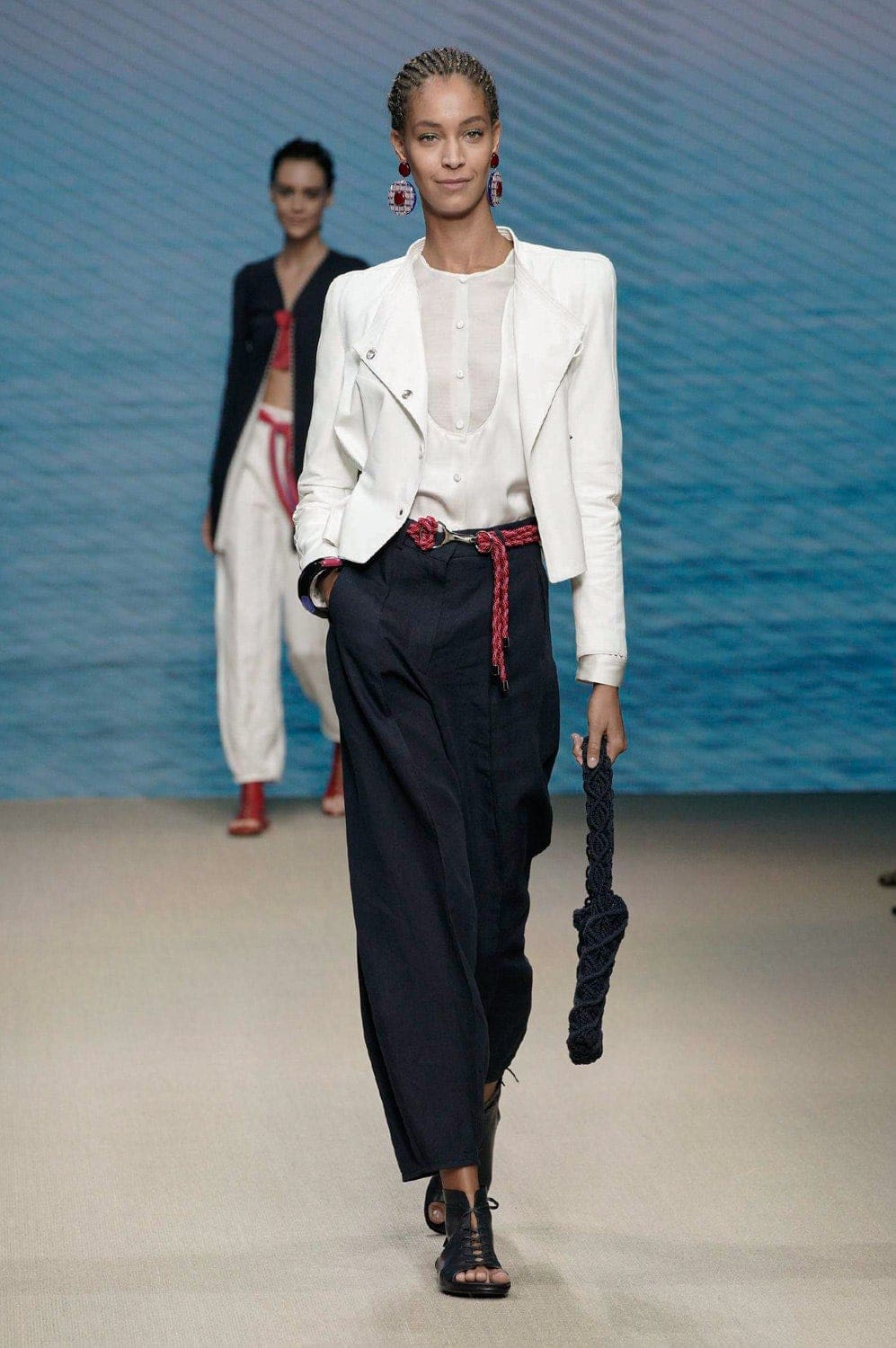 Giorgio Armani Frühling Sommer 2022 Mailand von RUNWAY MAGAZIN