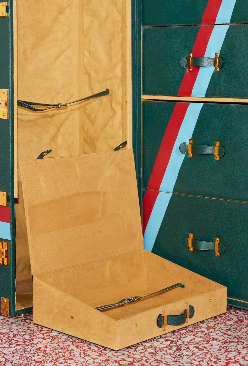 Coffre Gucci - digital ouverture du concept store par RUNWAY MAGAZINE
