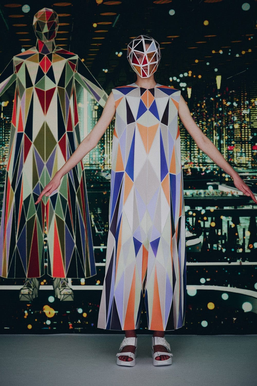 Anrealage Dimension at U for NFT Spring Summer 2022 by RUNWAY MAGAZINE