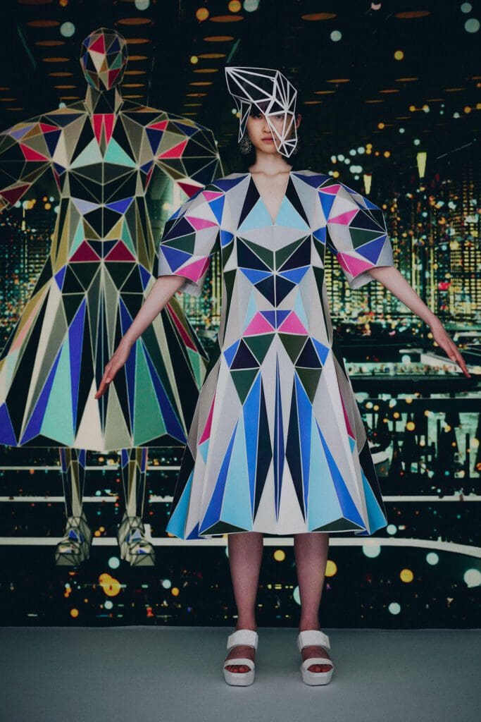 Anrealage Dimension at U for NFT Spring Summer 2022 by RUNWAY MAGAZINE