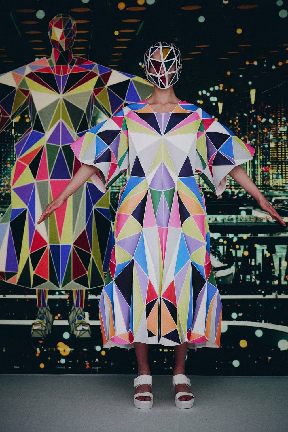 Anrealage Dimension at U for NFT Spring Summer 2022 by RUNWAY MAGAZINE