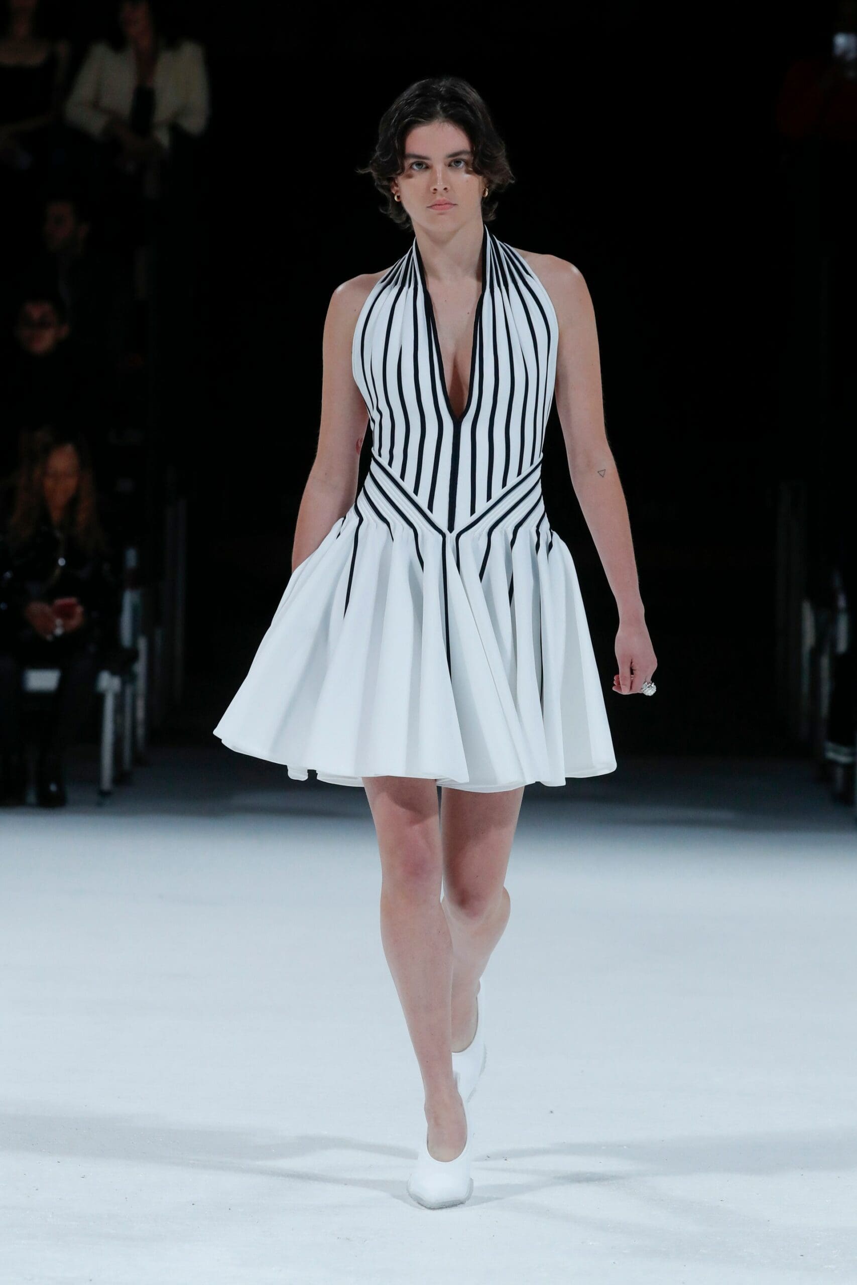 Bottega Veneta Detroit Salon 03 - Primavera de 2022 por RUNWAY MAGAZINE