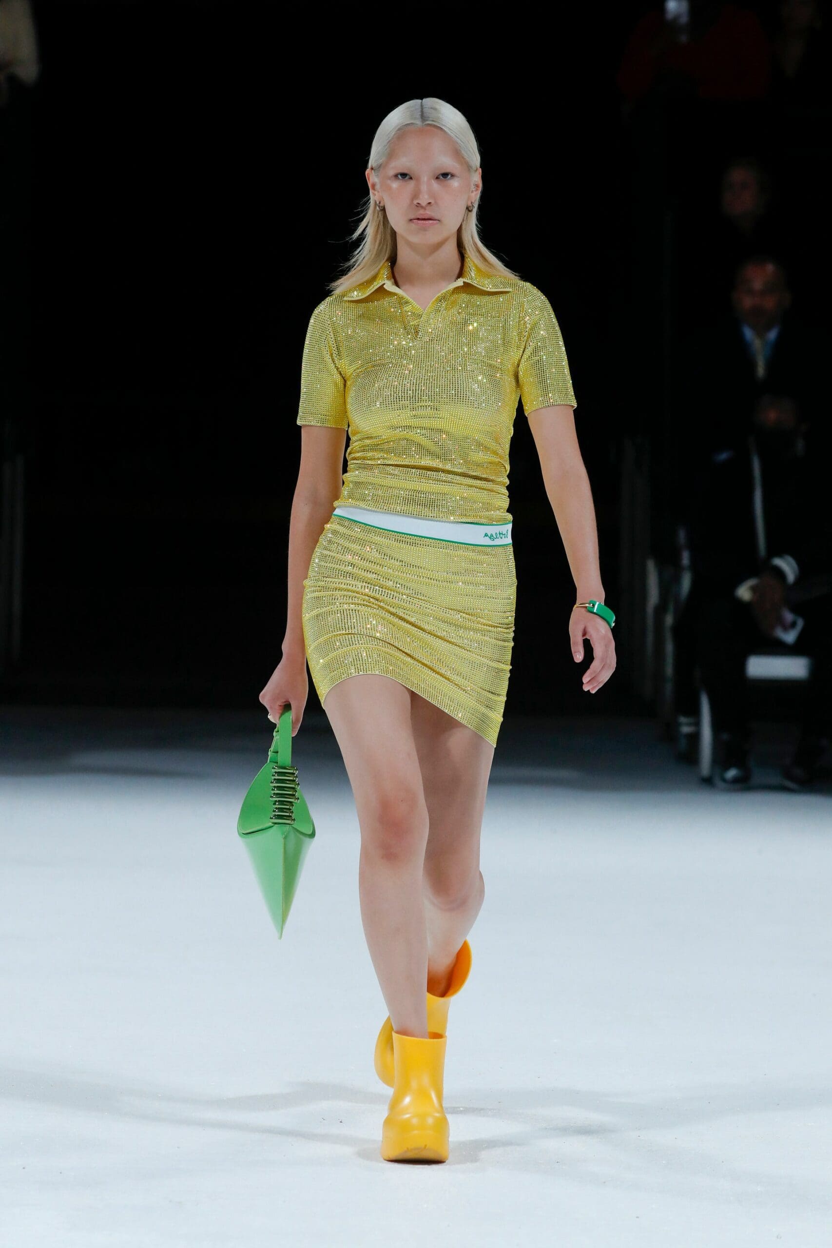 Bottega Veneta Detroit Salon 03 - Primavera de 2022 por RUNWAY MAGAZINE