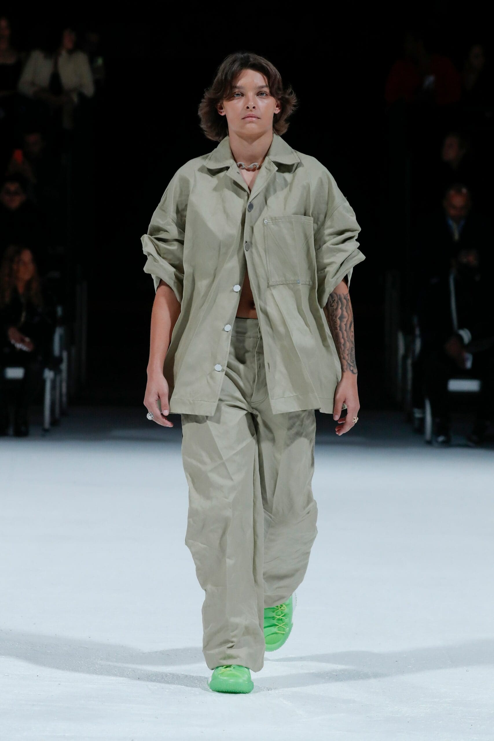 Bottega Veneta Detroit Salon 03 - Primavera de 2022 por RUNWAY MAGAZINE