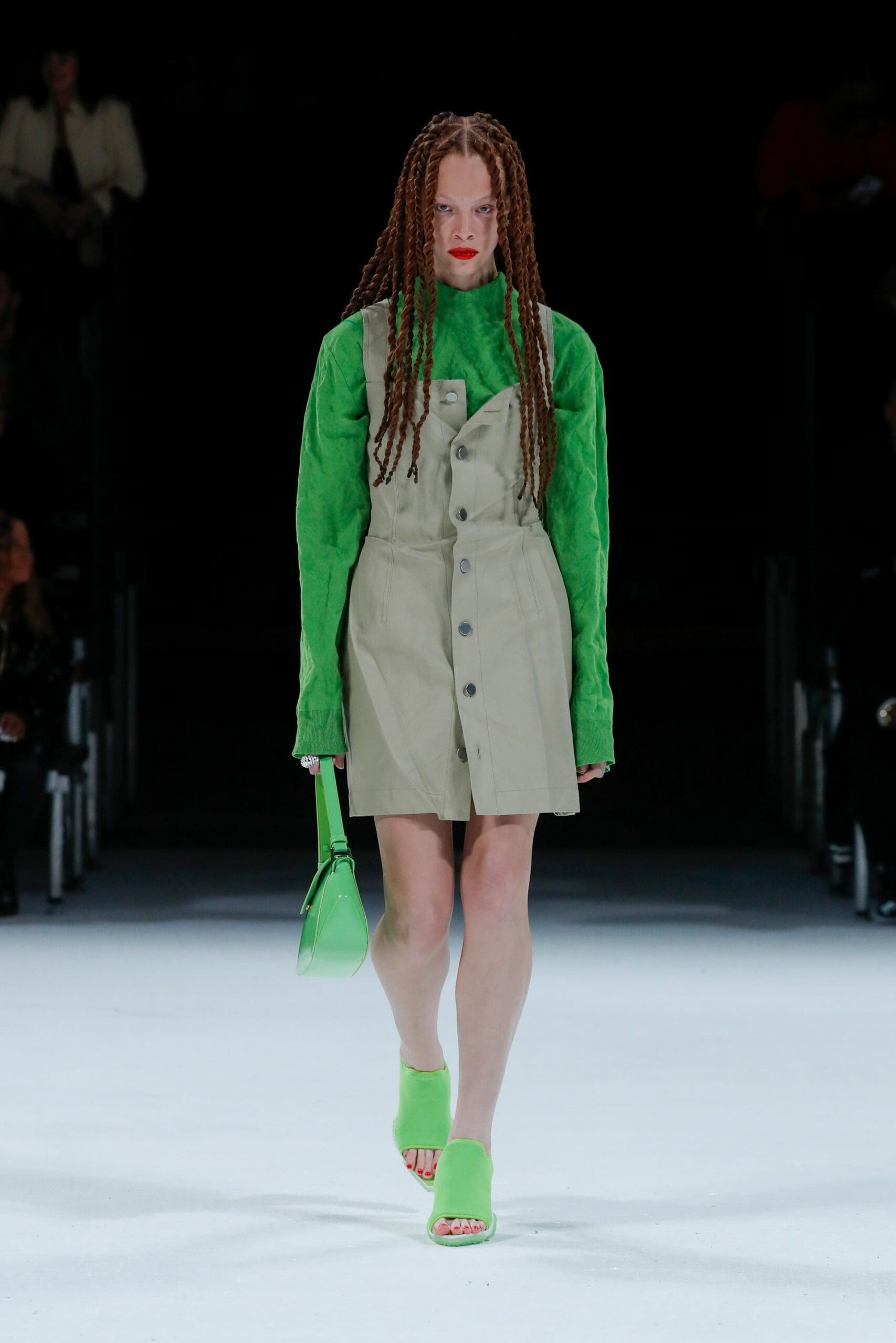 Bottega Veneta Detroit Salon 03 - Primavera de 2022 por RUNWAY MAGAZINE