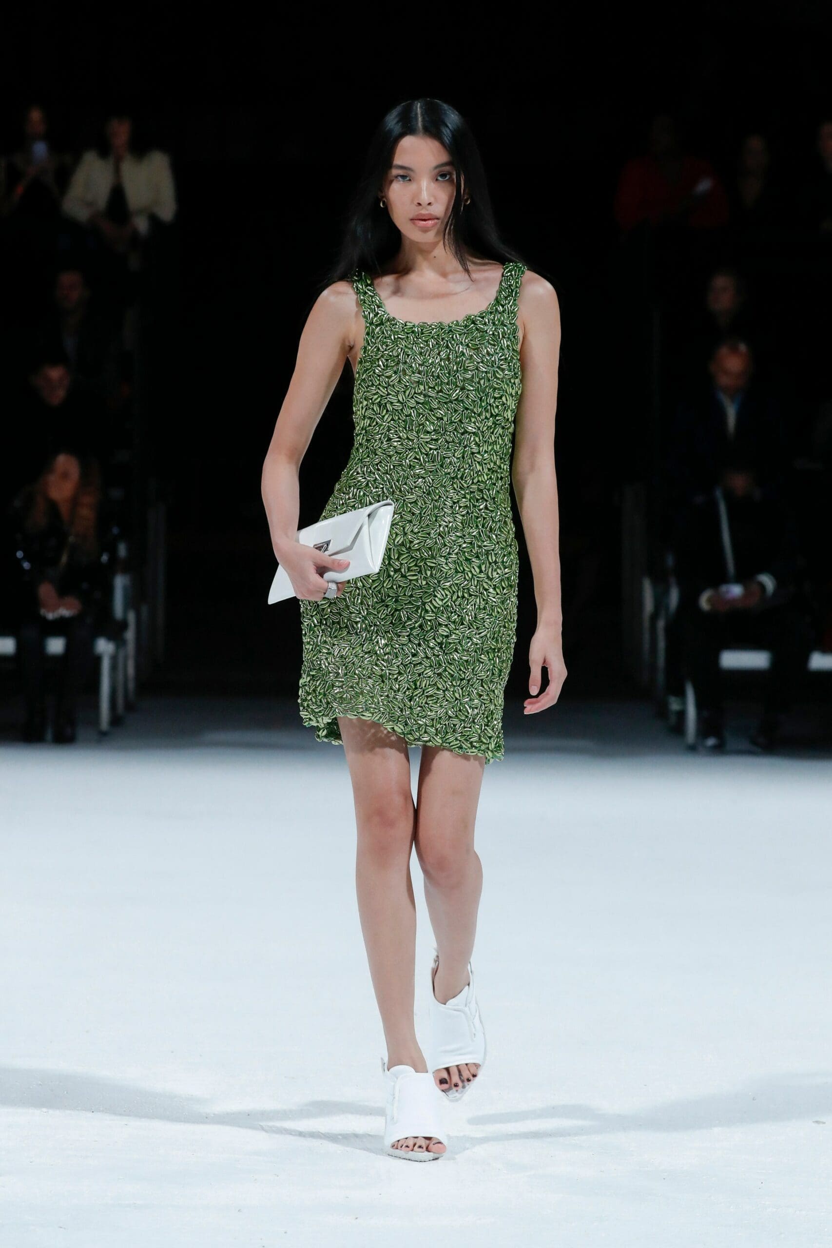 Bottega Veneta Detroit Salon 03 - Primavera de 2022 por RUNWAY MAGAZINE