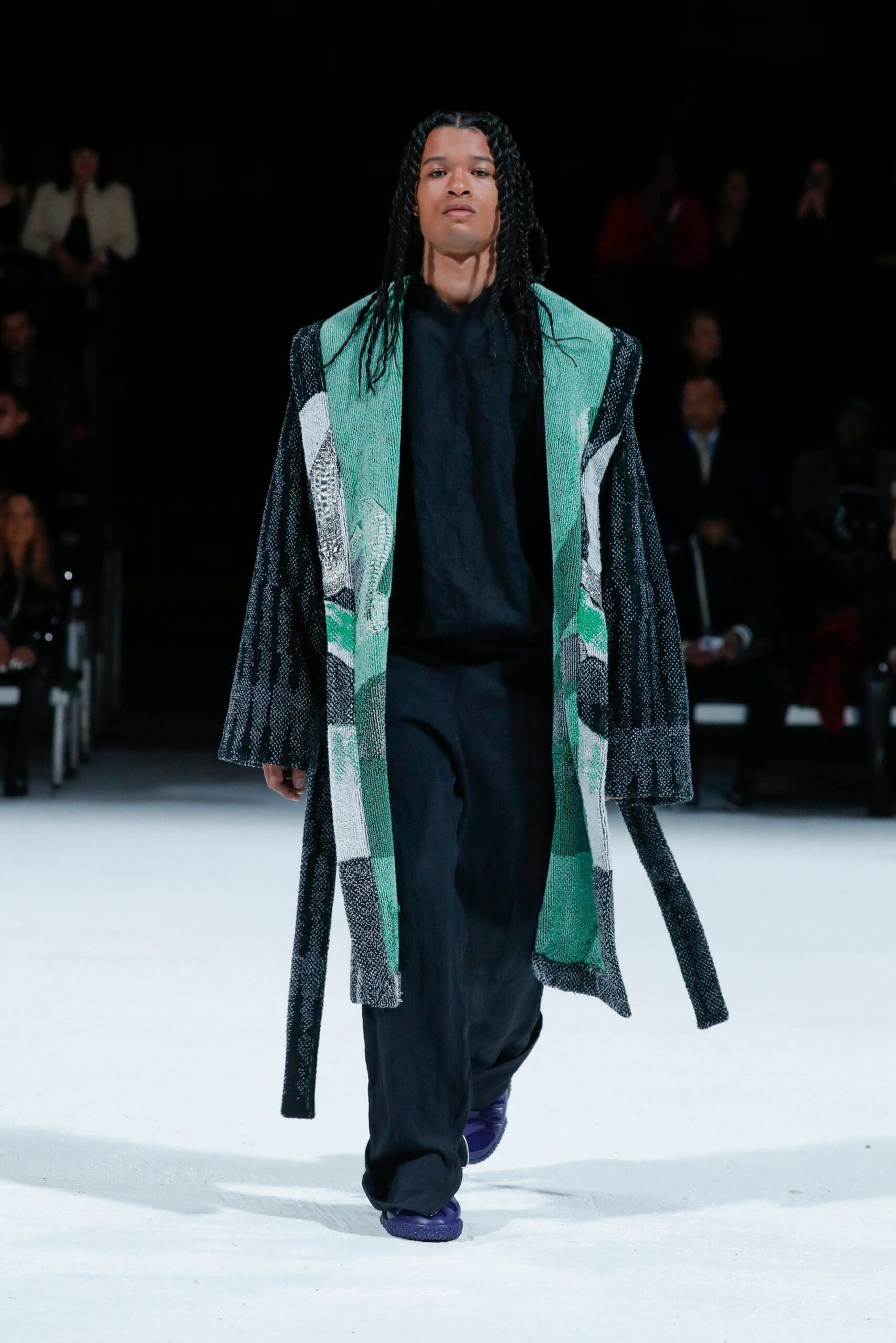 Bottega Veneta Detroit Salon 03 - Primavera de 2022 por RUNWAY MAGAZINE