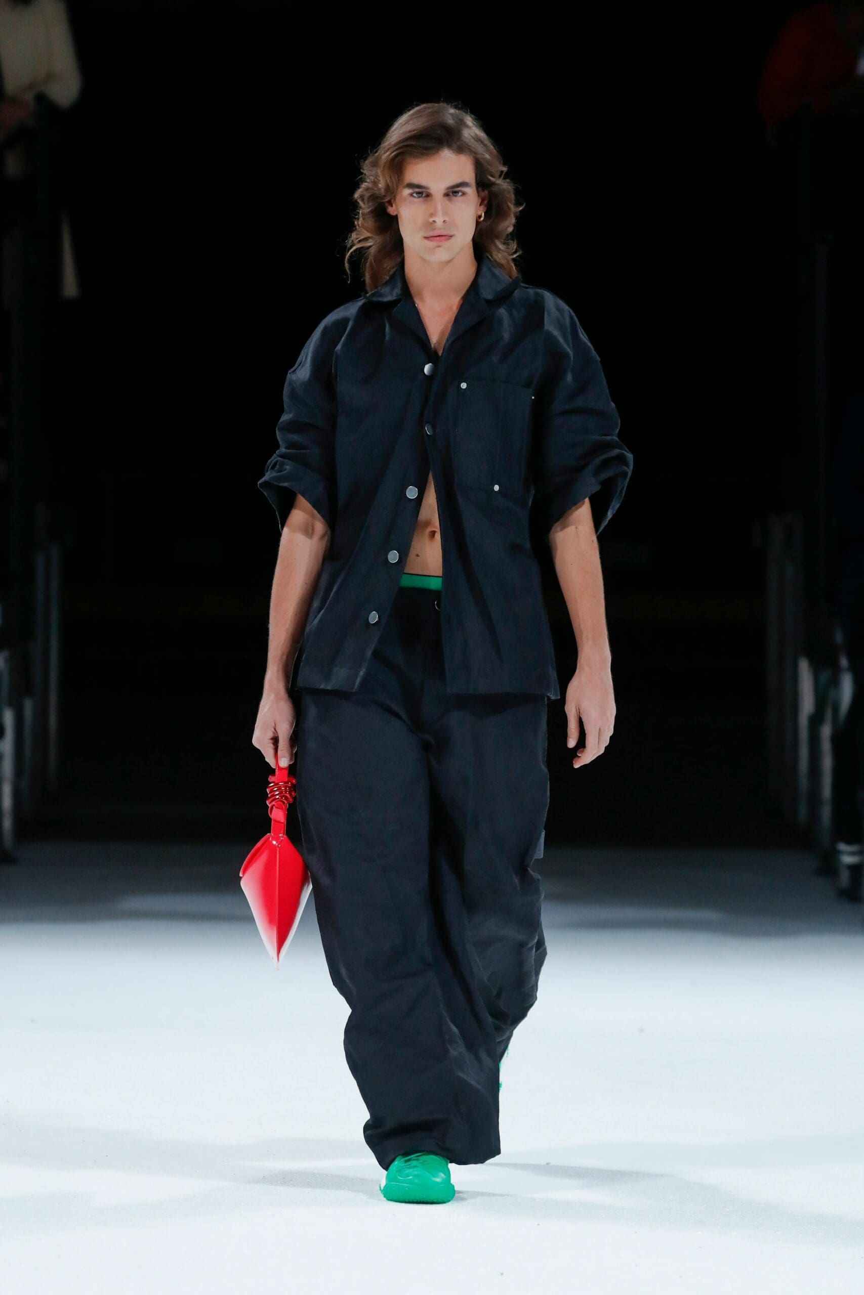 Bottega Veneta Detroit Salon 03 - Primavera de 2022 por RUNWAY MAGAZINE