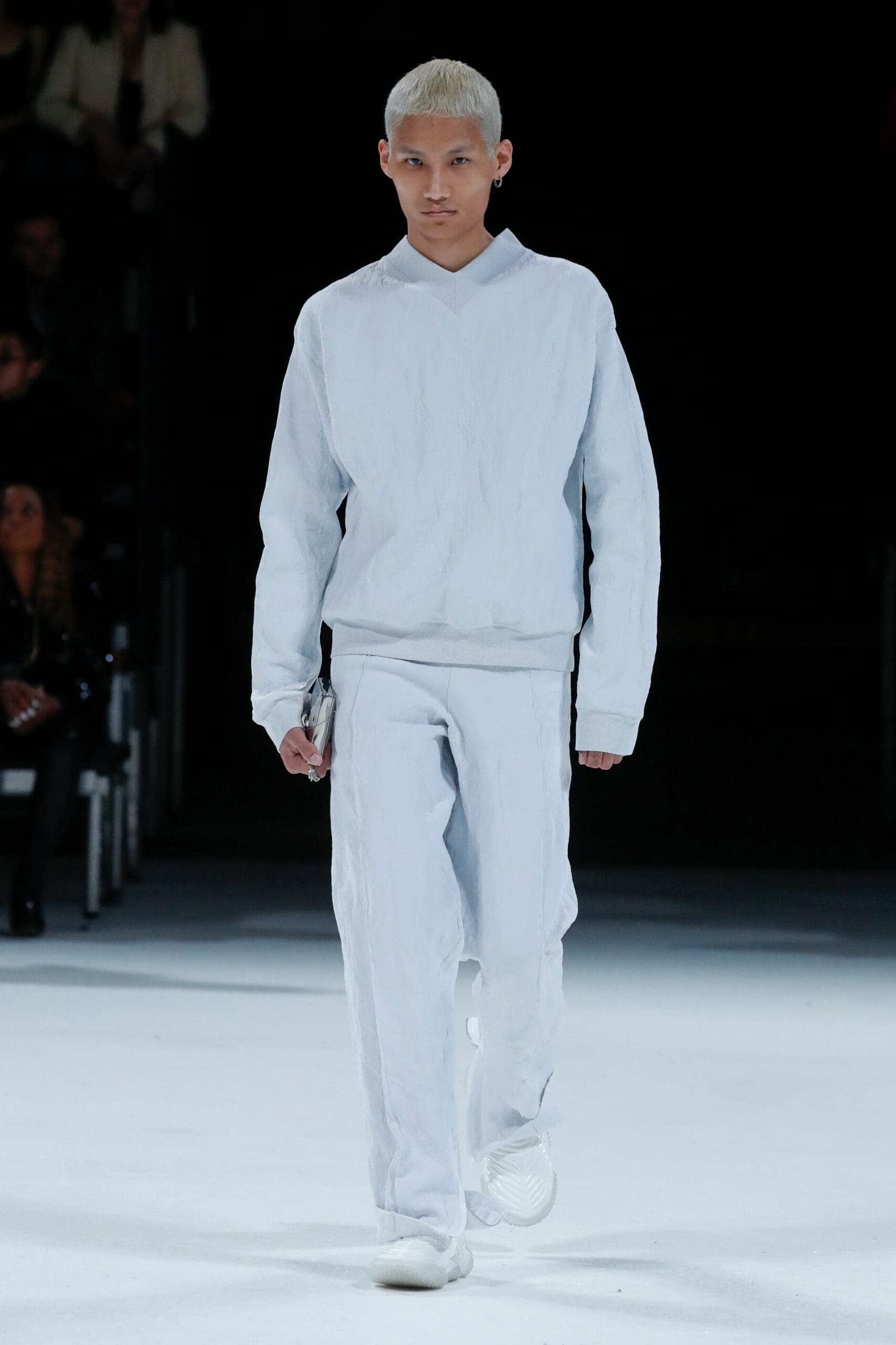 Bottega Veneta Detroit Salon 03 - Primavera de 2022 por RUNWAY MAGAZINE