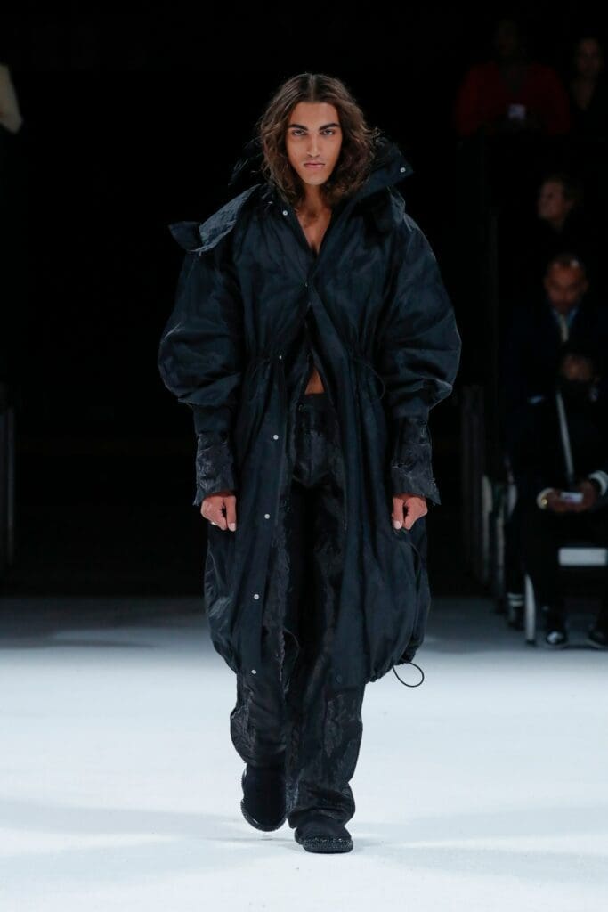 Bottega Veneta Detroit Salon 03 - Spring 2022 by RUNWAY MAGAZINE