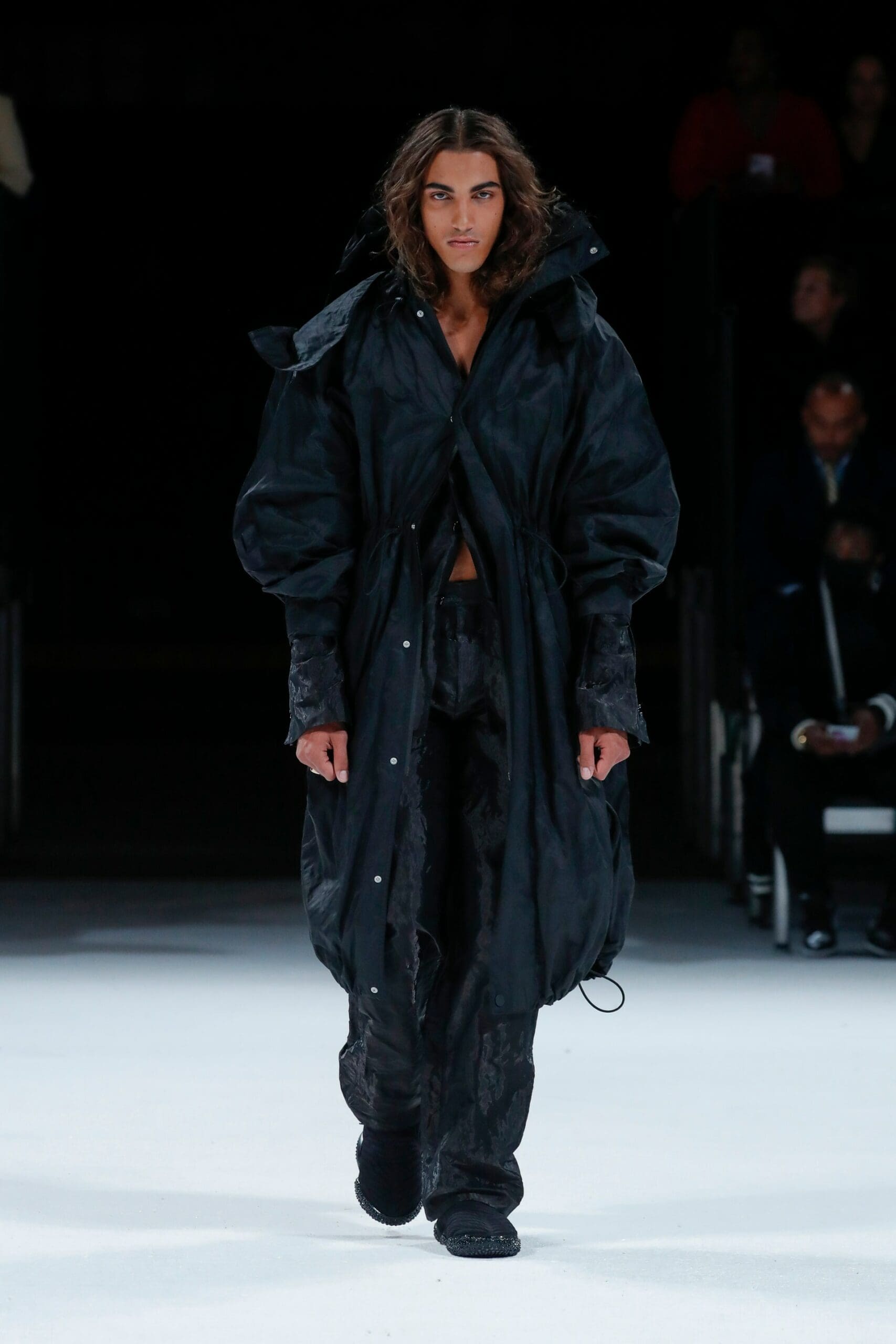 Bottega Veneta Detroit Salon 03 - Primavera de 2022 por RUNWAY MAGAZINE