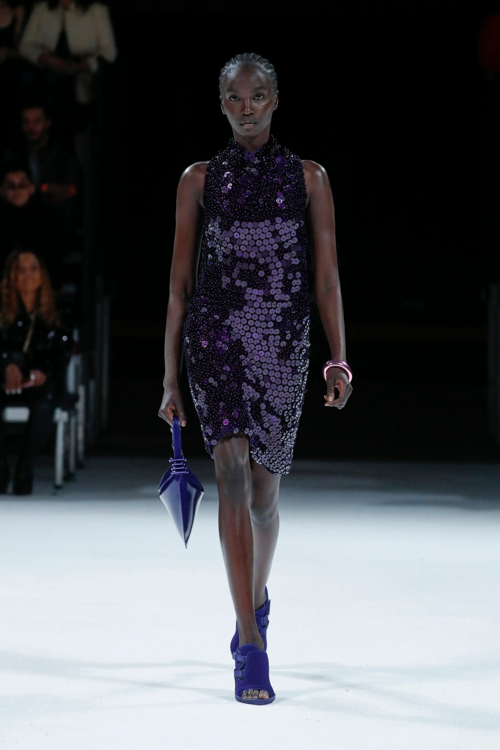 Bottega Veneta Detroit Salon 03 - Primavera de 2022 por RUNWAY MAGAZINE