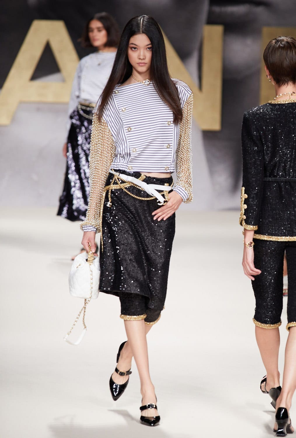 Chanel Spring Summer 2022 Ready-to-Wear by RUNWAY MAGAZINE
