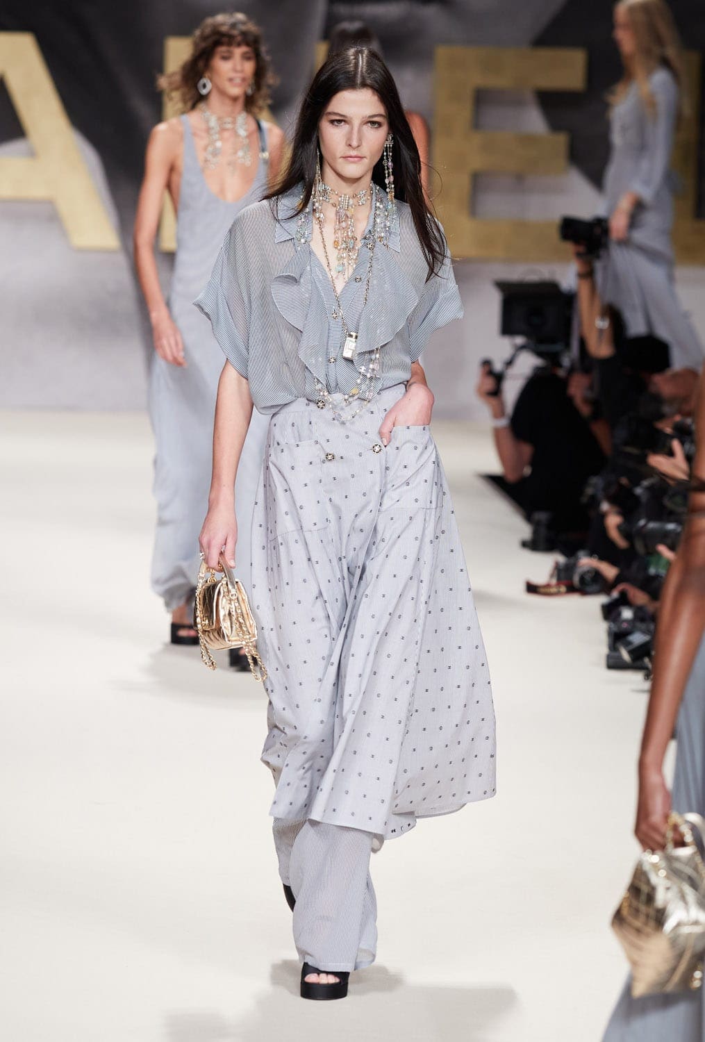 Chanel Spring Summer 2022 Ready-to-Wear by RUNWAY MAGAZINE