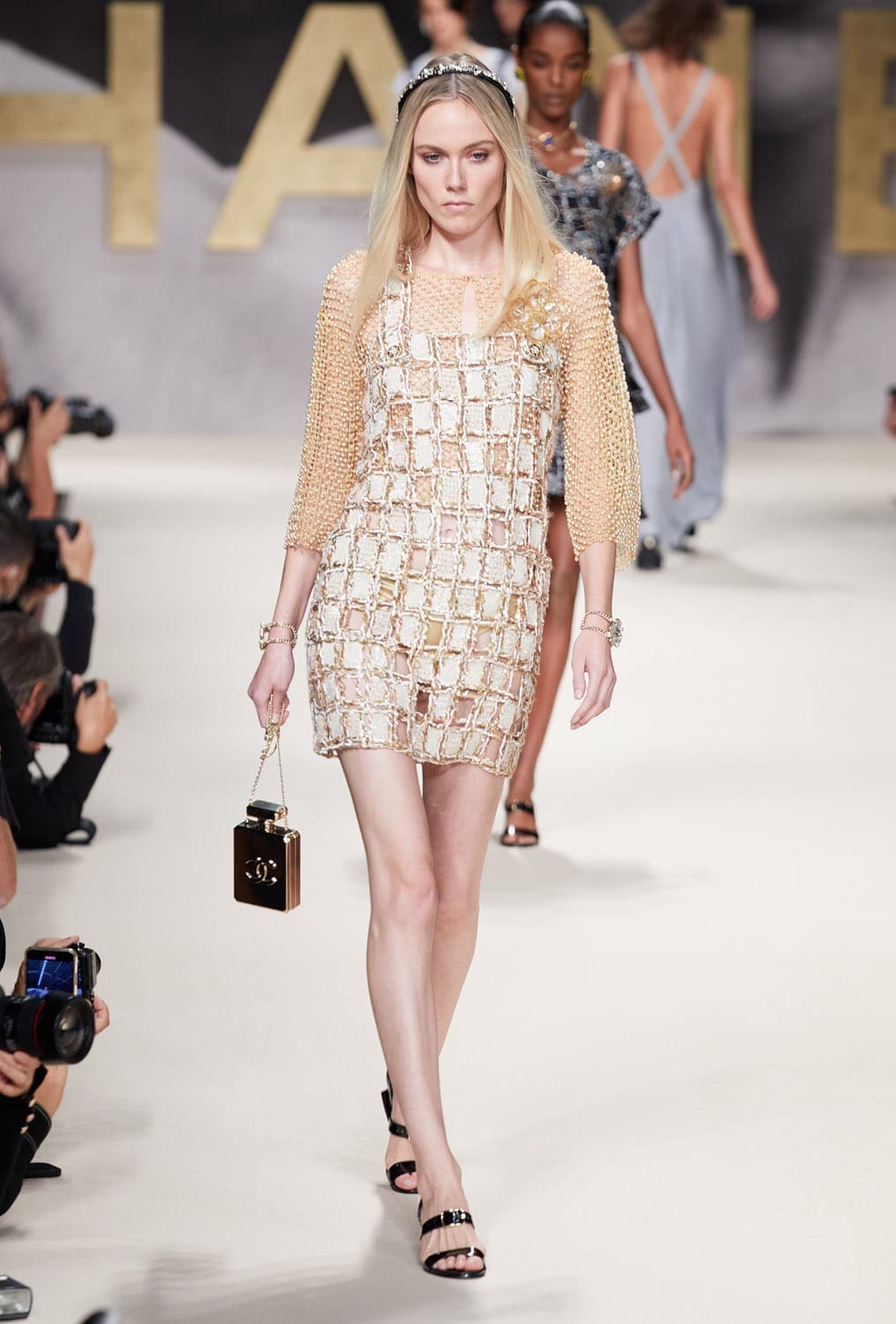 Chanel Spring Summer 2022 Ready-to-Wear by RUNWAY MAGAZINE