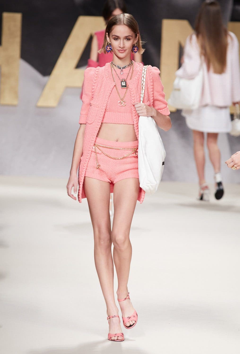 Chanel Spring Summer 2022 Ready-to-Wear by RUNWAY MAGAZINE