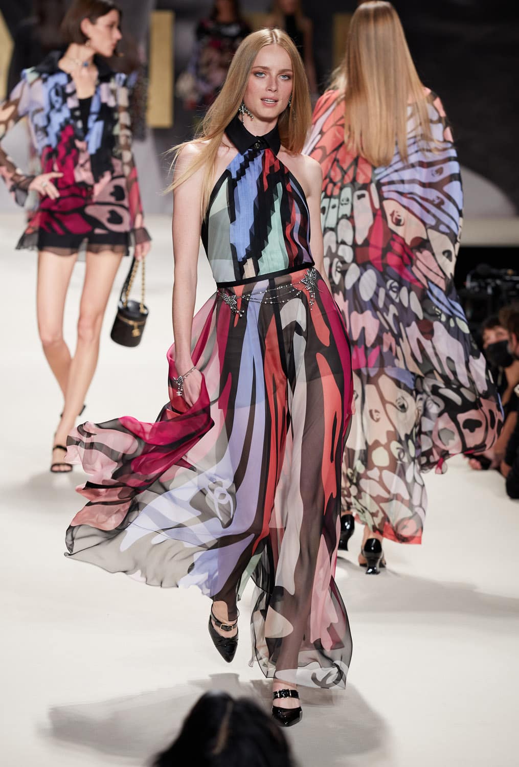 Chanel Spring Summer 2022 Ready-to-Wear by RUNWAY MAGAZINE