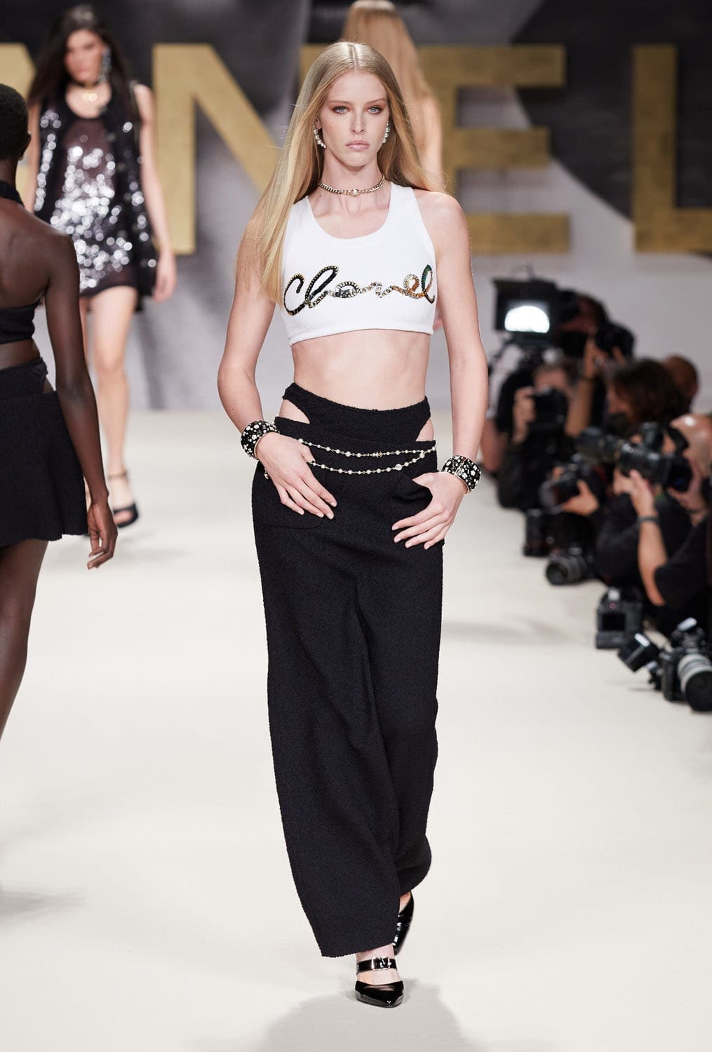 Chanel Spring Summer 2022 Ready-to-Wear by RUNWAY MAGAZINE