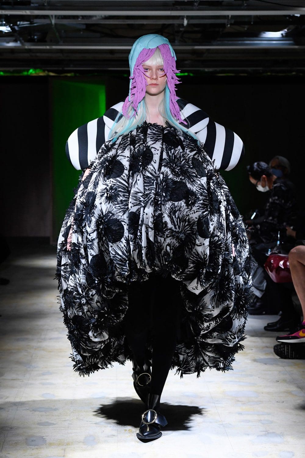 Comme des Garçons Spring Summer 2022 by RUNWAY MAGAZINE