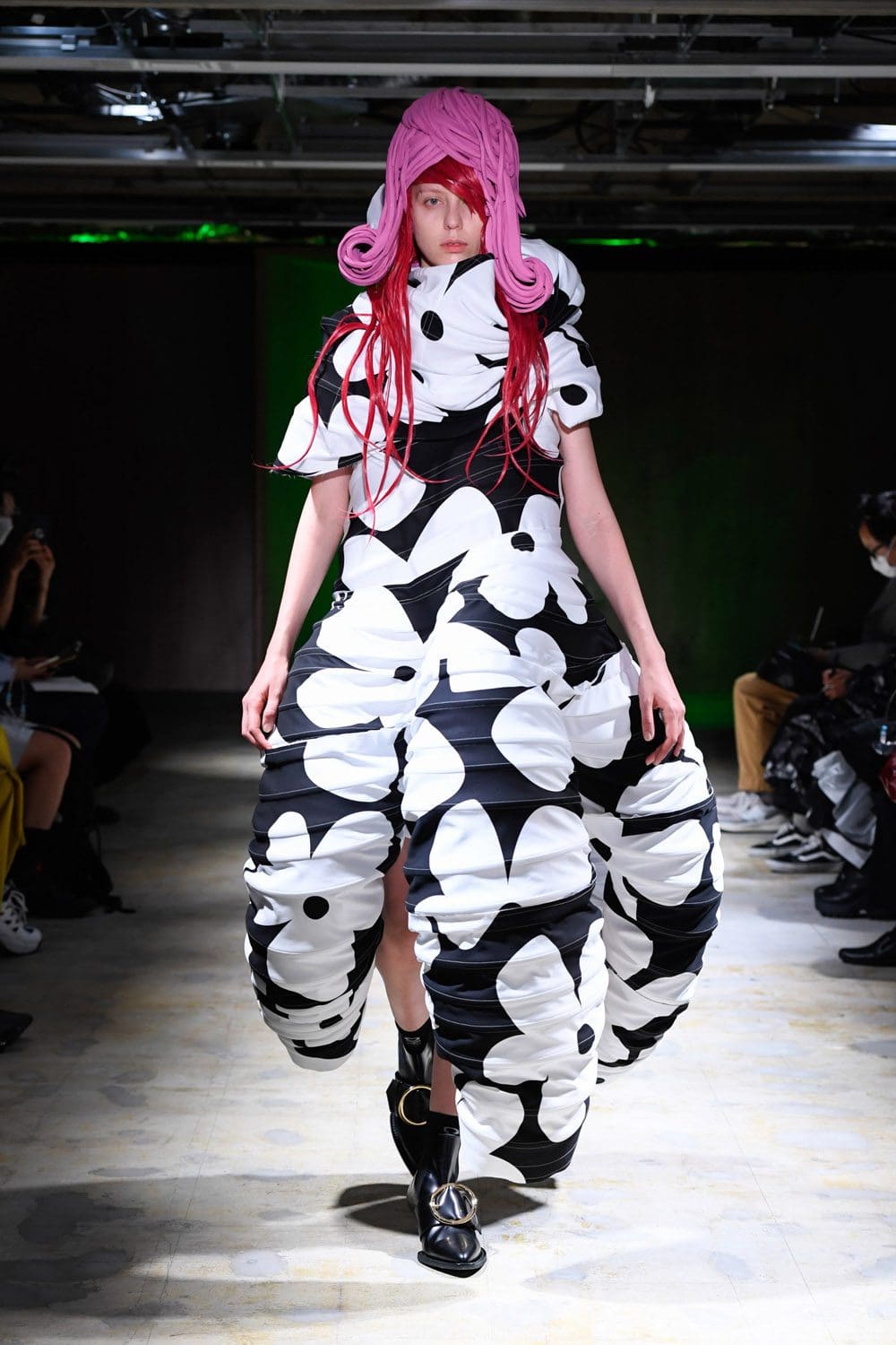 Comme des Garçons Spring Summer 2022 by RUNWAY MAGAZINE