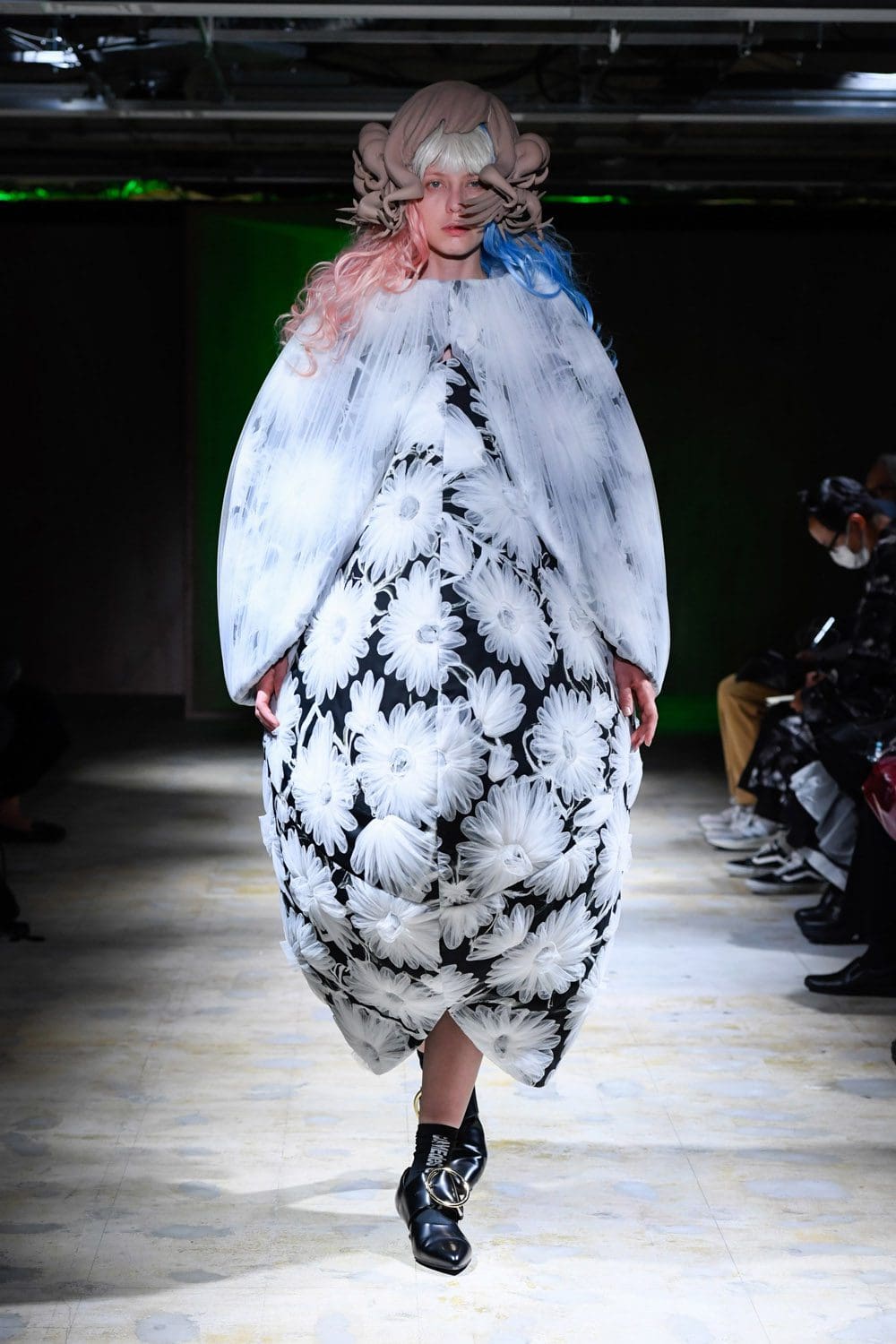 Comme des Garçons Spring Summer 2022 by RUNWAY MAGAZINE