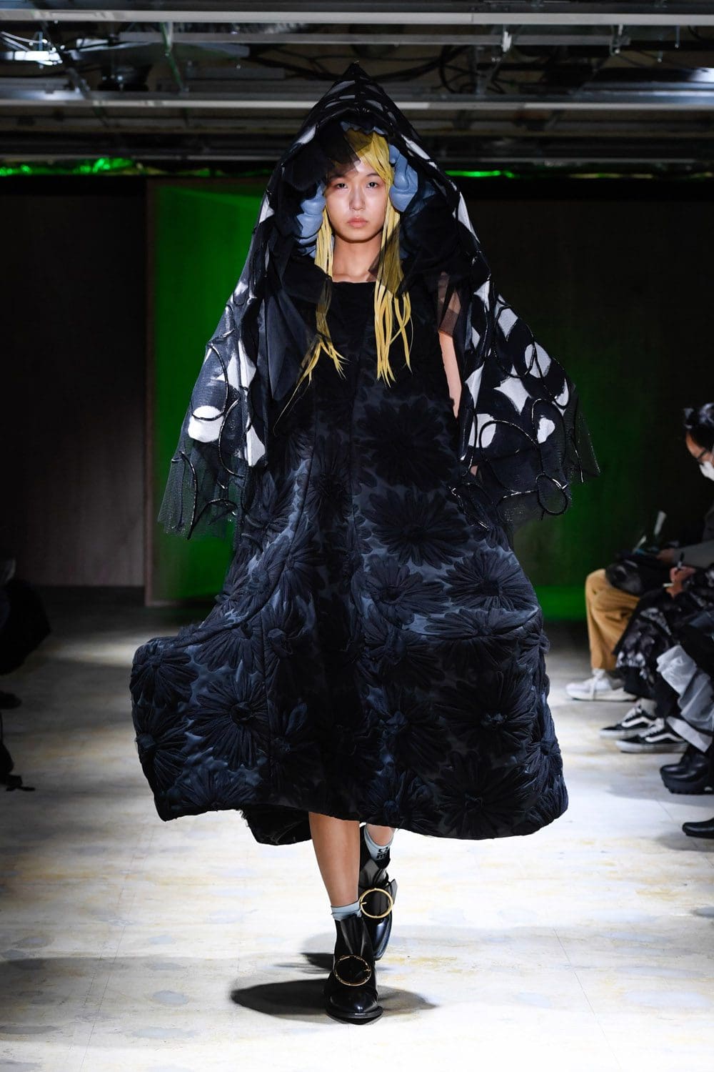 Comme des Garçons Spring Summer 2022 by RUNWAY MAGAZINE