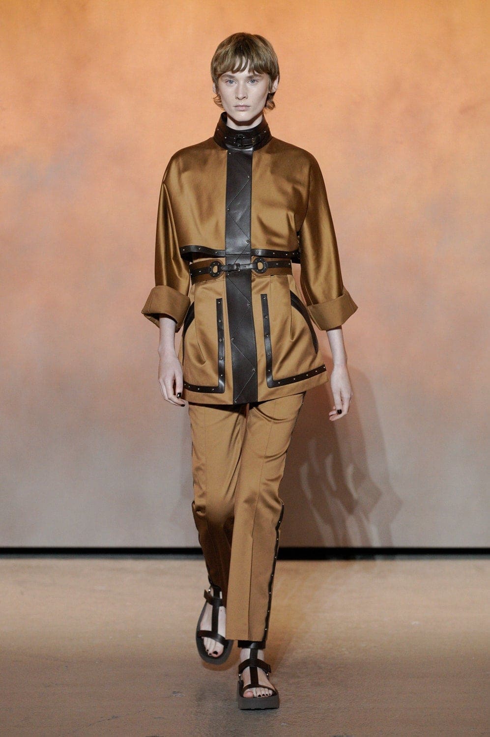 Hermes Primavera Estate 2022 di RUNWAY MAGAZINE