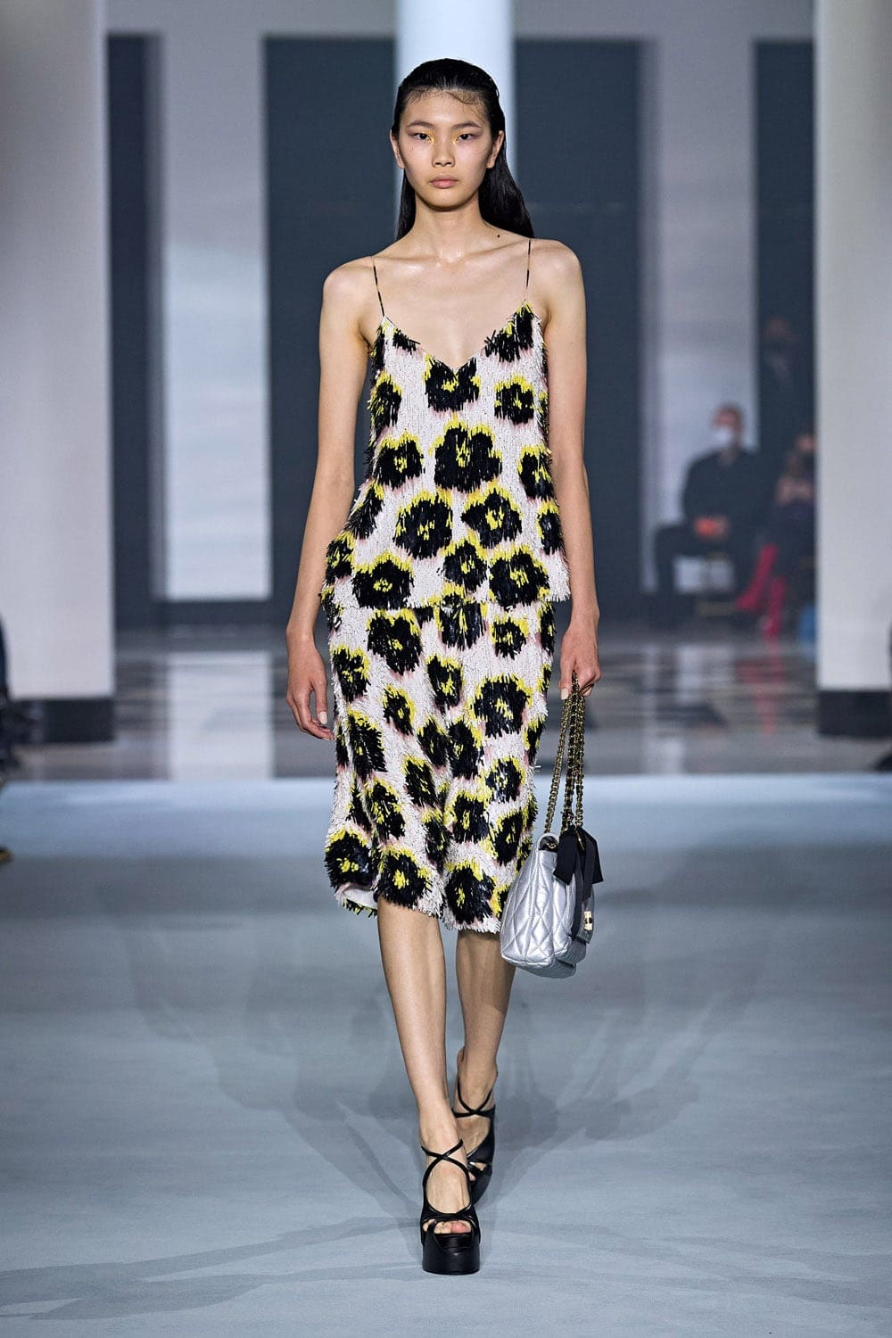 Lanvin Spring Summer 2022 Batman por RUNWAY MAGAZINE
