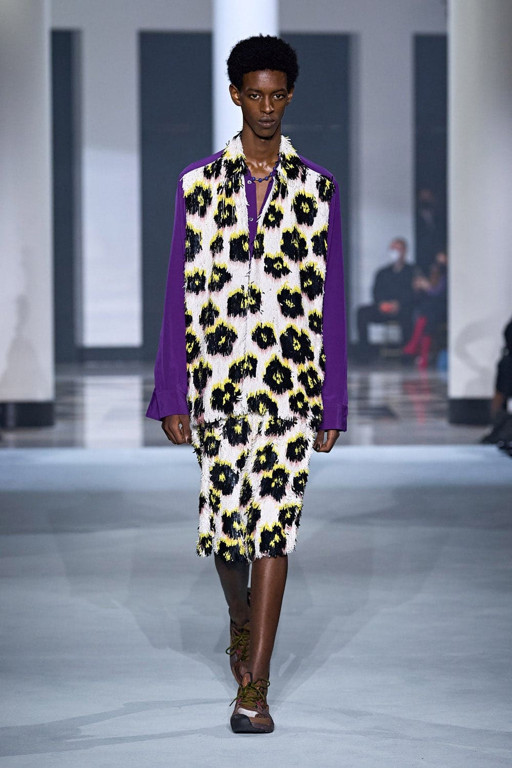 Lanvin Spring Summer 2022 Batman por RUNWAY MAGAZINE