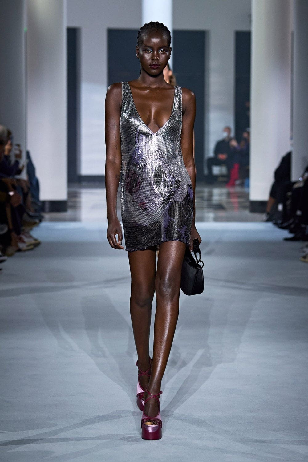 Lanvin Spring Summer 2022 Batman por RUNWAY MAGAZINE