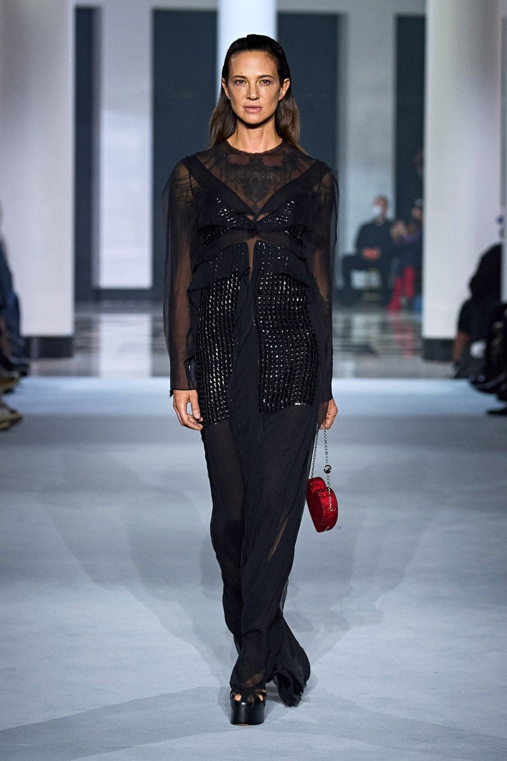 Lanvin Spring Summer 2022 Batman por RUNWAY MAGAZINE
