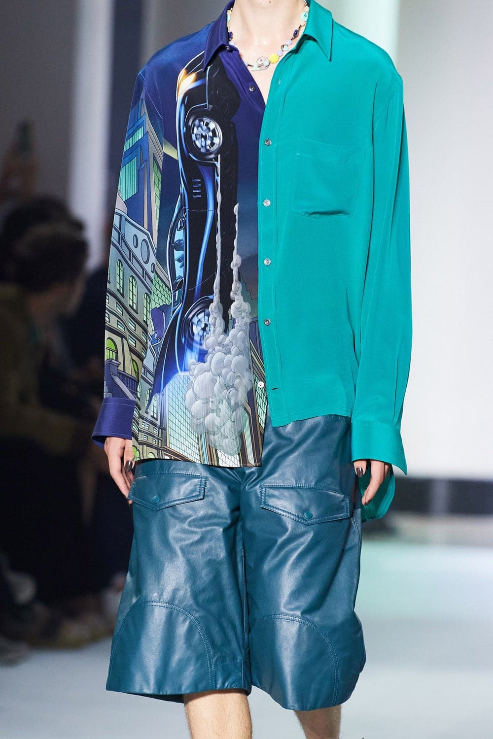 Lanvin Spring Summer 2022 Batman por RUNWAY MAGAZINE