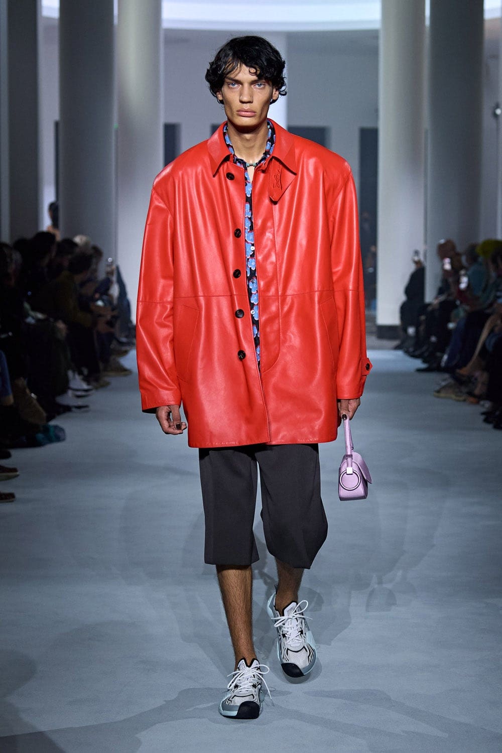 Lanvin Spring Summer 2022 Batman por RUNWAY MAGAZINE