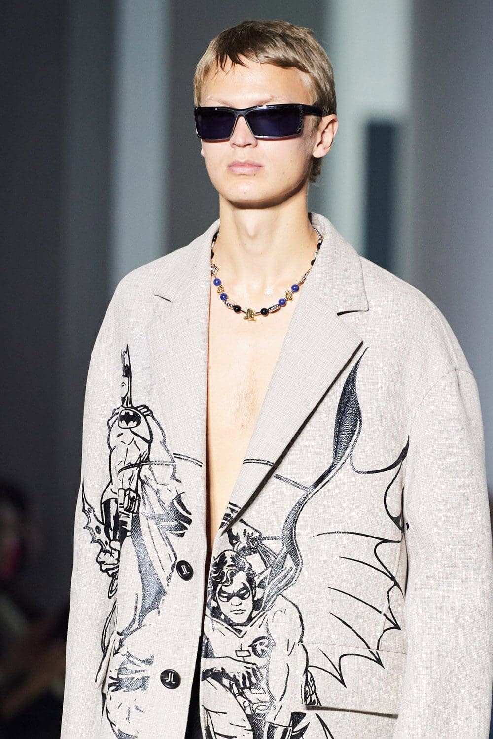 Lanvin Spring Summer 2022 Batman por RUNWAY MAGAZINE