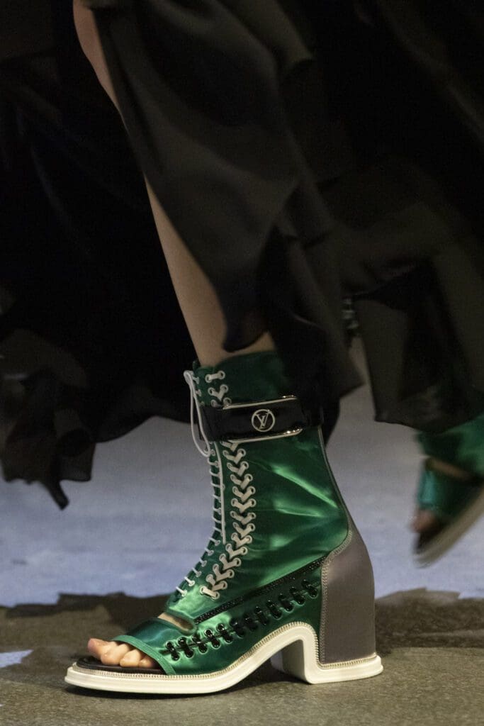 Louis Vuitton Spring Summer 2022 Details by RUNWAY MAGAZINE