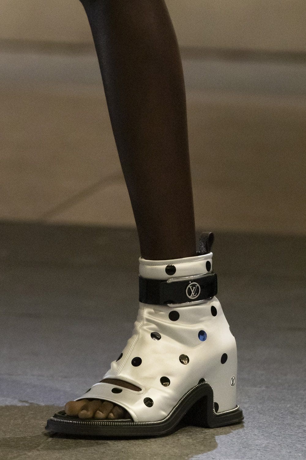 Louis Vuitton Spring Summer 2022 Detalhes por RUNWAY MAGAZINE