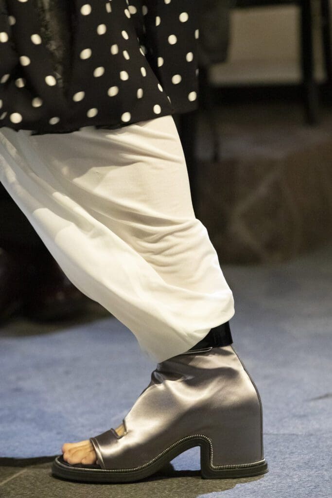 Louis Vuitton Spring Summer 2022 Details by RUNWAY MAGAZINE
