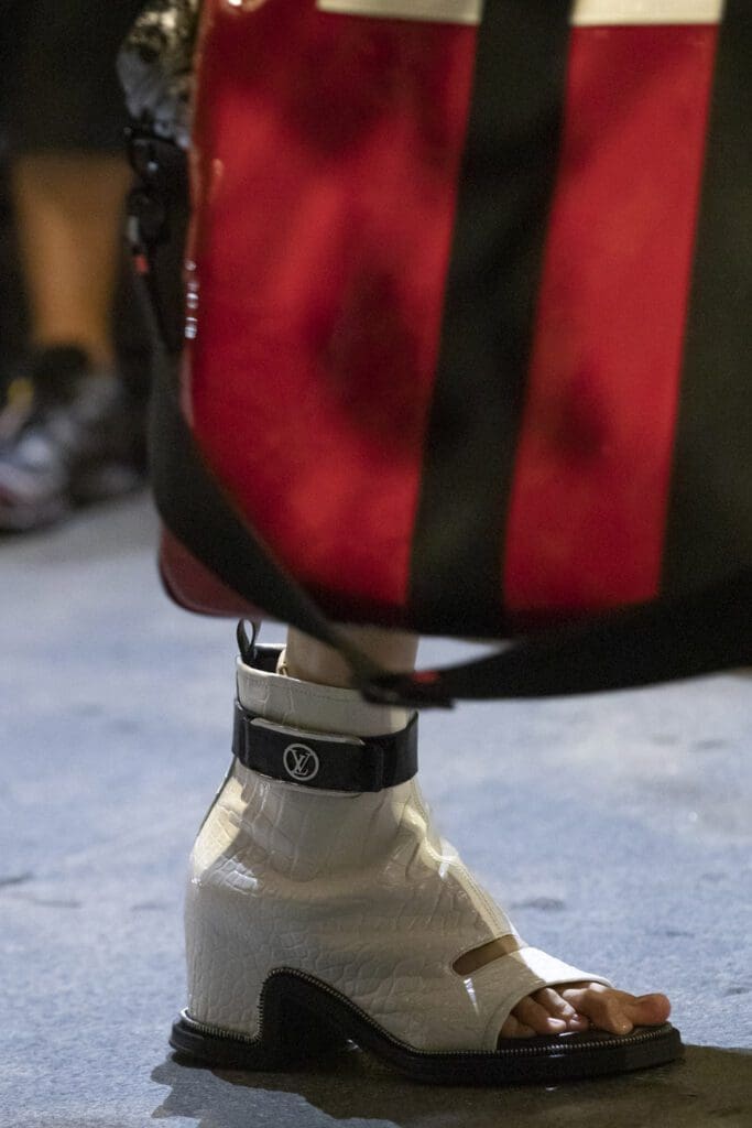 Louis Vuitton Spring Summer 2022 Details by RUNWAY MAGAZINE