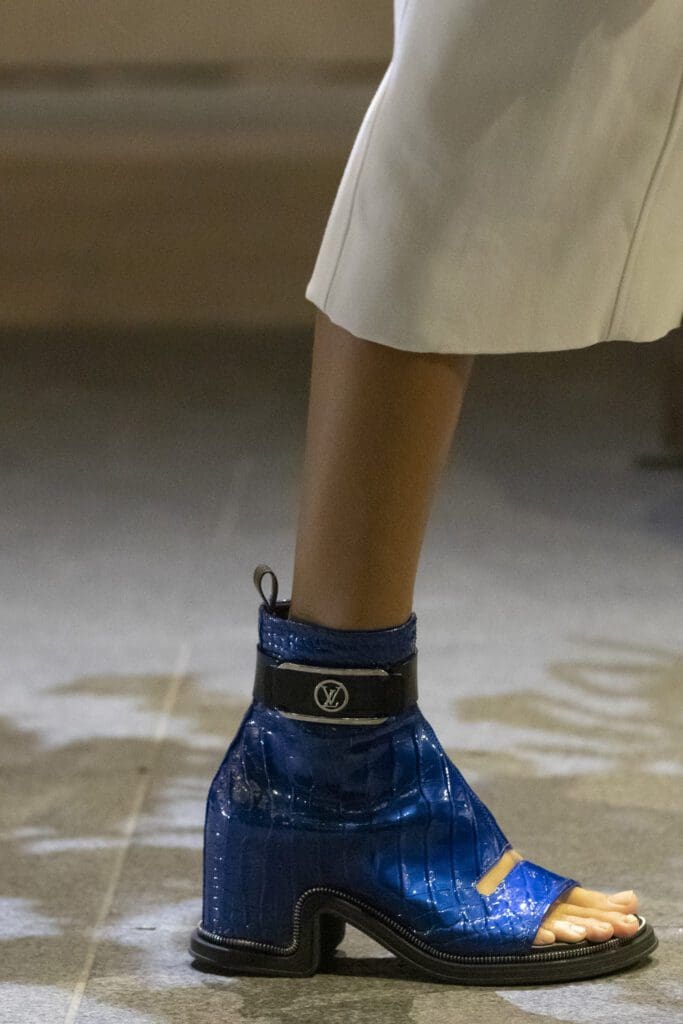 Louis Vuitton Spring Summer 2022 Details by RUNWAY MAGAZINE